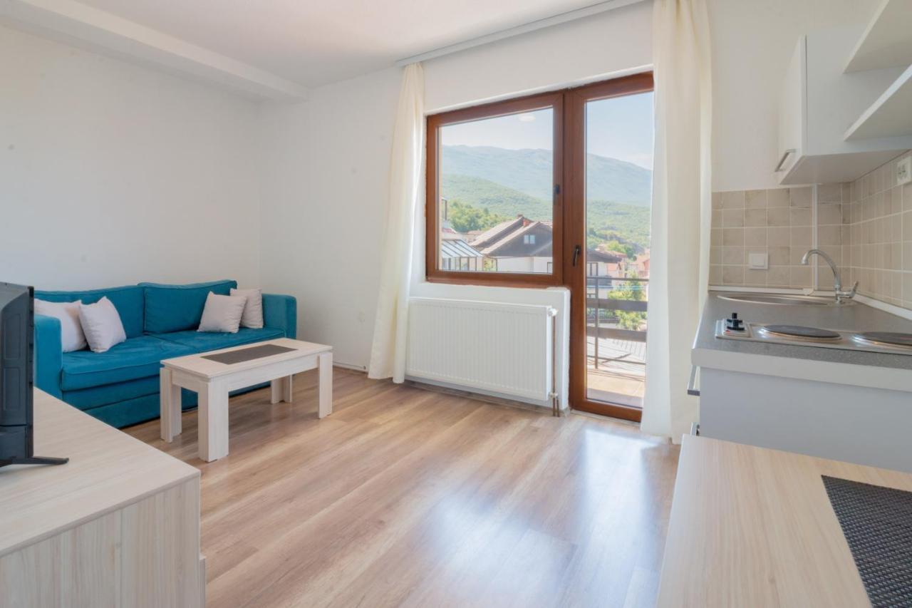 Et Larum Peštani Εξωτερικό φωτογραφία
