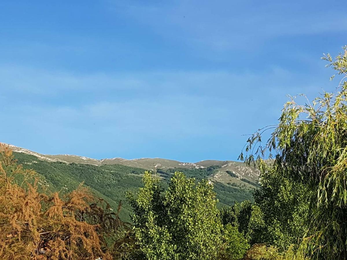 Et Larum Peštani Εξωτερικό φωτογραφία